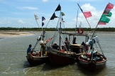 Barcos de pesca na ilha de Arrombado. Curuça - Pará - Brasil ©Foto: Lilia Tandaya